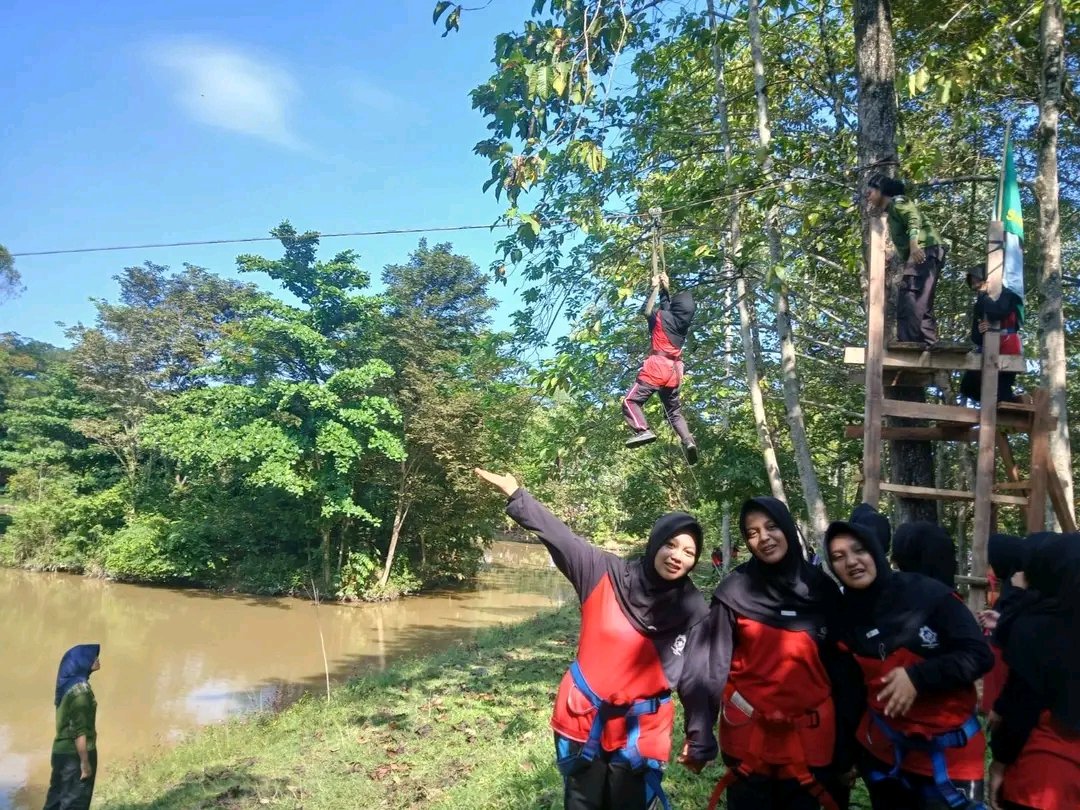 Seru dan Penuh Semangat, Siswa MAN 1 Lahat Tempah Mental di Outbound KKRI