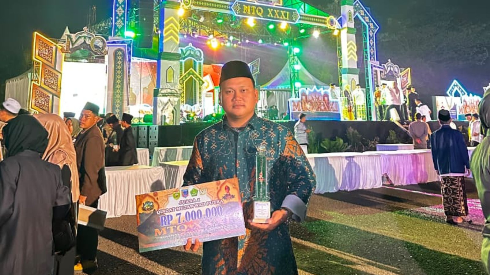 Guru Tilawah MAN 1 Lahat Ustadz Choirun Min Alfisyahrin Raih Juara I Qira'at Mujawwad MTQ Provinsi Sumatera Selatan 2026